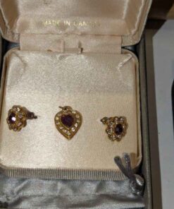 Earrings and pendant