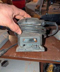 Black and Decker finishing sander