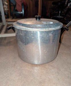 Stock pot