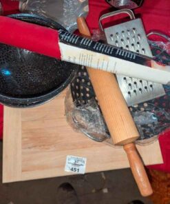 Cutting board, Colander, rolling pin, pastry mat