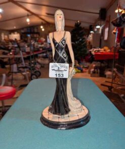 Art Deco Stylish Woman Statue