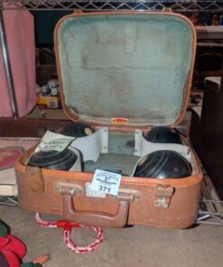 Set of Four Lawn bowls in case