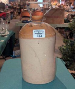 Stoneware jug with handle