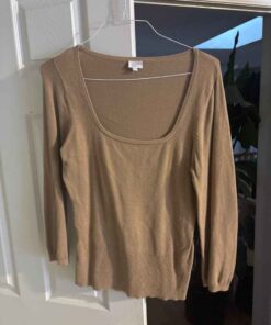 Suzy XL brown top