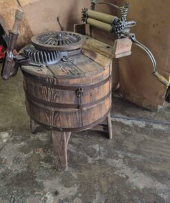 Antique Ringer, wash machine.Use it as a masterpiece on its own.Or turn it into a conversation piece/ coffee table