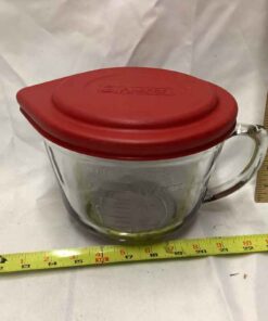 Anchor Hocking 8 cup Measure with Lid