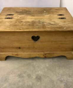Double-Hinged Pine Blanket Box