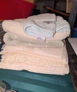 Towels - assorted sizes/colours