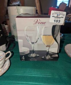 4pc Wine glass set
