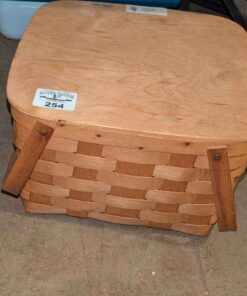 Milo Woodcrafters Picnic Basket