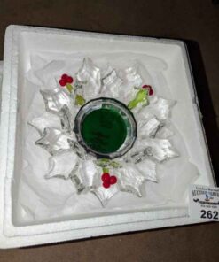 Fifth Avenue "Holly" 8" candle holder
