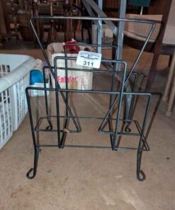 Steel magazine rack