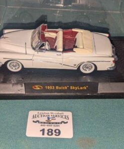 1953 Buick Skylark model car
