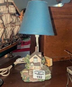 Country Cottage electric lamp