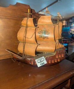 Wooden Ship model Electric lamp