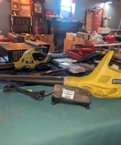 Ryobi Leaf blower with battery and charging dock