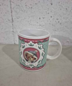 A freind makes hollydays warm mug