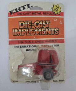 1/64 - International 2400 Round Baler - New in box (box is open)