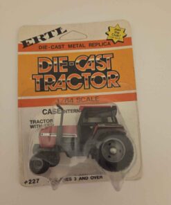 1/64 - Case International 2594 Tractor - New In Box