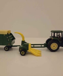 1/64 - John Deere 7800 Tractor with Forage Harvester and Wagon - Loose/No Box (previously displayed)