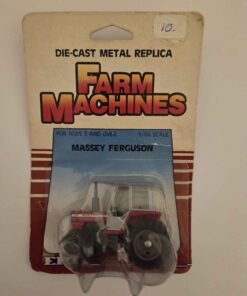 1/64 - Massey Ferguson 699 Tractor - New in box (box is opened)