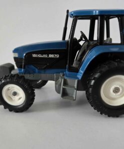 1/32 - New Holland 8670 Tractor - Loose/No Box (previously displayed)