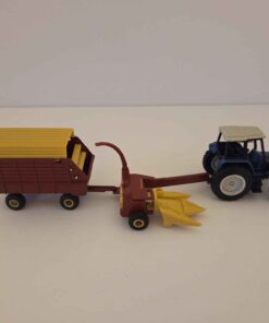 1/64 - Ford 8240 Tractor with New Holland 900 Forage Harvester with Two Heads and Forage Wagon - Loose/No Box - Made by ERTL