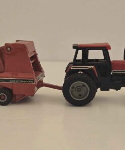 1/64 - Case International 3294 Tractor with 8465 Round Baler - Loose/No Box - Made by ERTL