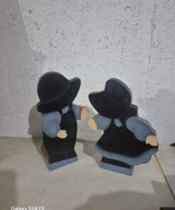 wooden amish couple