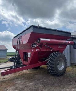 Demco 550 Grain Cart - Excellant Condition