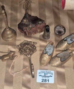 Brass dog padlock, shoes, turtle statues, bell, hook, etc