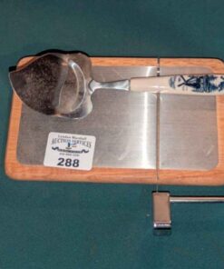 Cheese cutter/tray