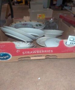 Sugar bowl, saucers, salad bowl, etc