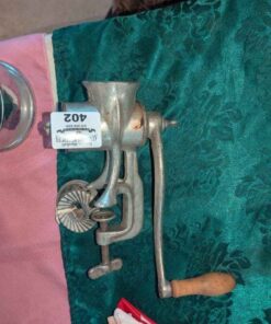 Hand crank Food mill