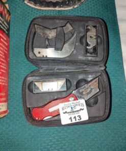 Utility knife set