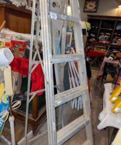 Aluminum A frame ladder