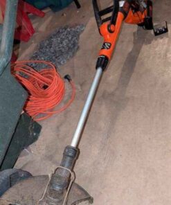 Black and Decker 40V cordless trimmer w/battery and charger cord