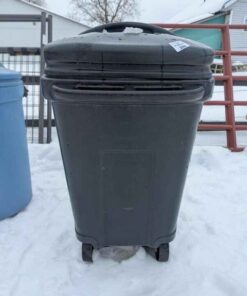Wheeled Waste bin with lid