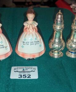 Salt & Pepper shakers