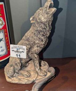 Baying Wolf Statue