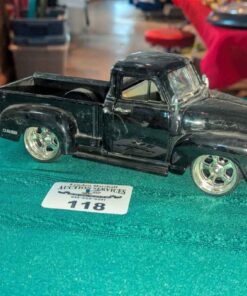 1951 Chevrolet Pick up Diecast model 1;24 scale