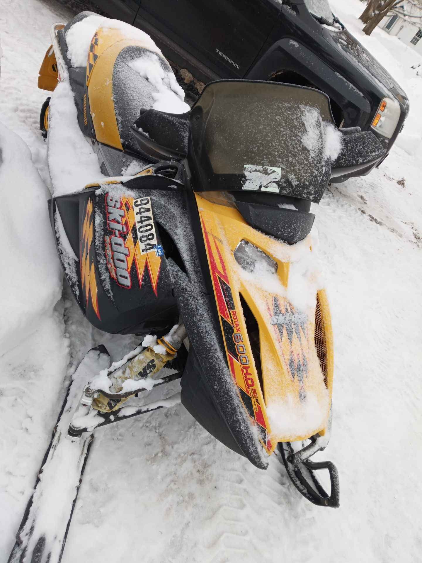 2004 Ski-Doo MXZ 600 running condition has 2026 trail permit compression is getting low on one cylinder but still running and driving