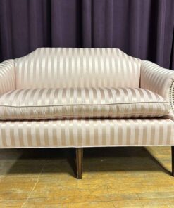 121 - Elegant settee
