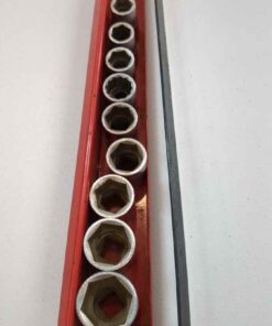 Metric sockets in tray