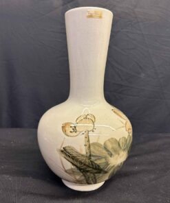 182 - Lovely asian style vase