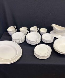 194 - Wedgewood China. Edme pattern.