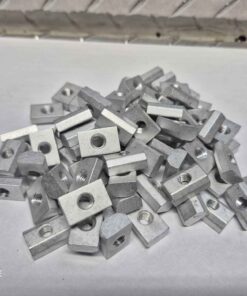 Oblong retention nuts