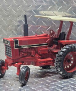 1/16 scale Special edition lnternational 1066 highly detailed die cast metal with steerable front end, metal wheel rims and rubber tires & rear hitch