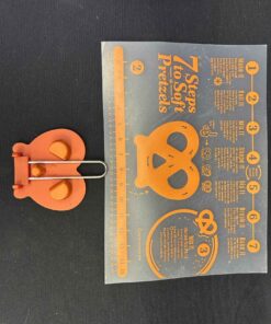 233 - Pretzel making form and mat