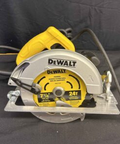 37 - DeWalt DWE575 7-1/4" Circular Saw